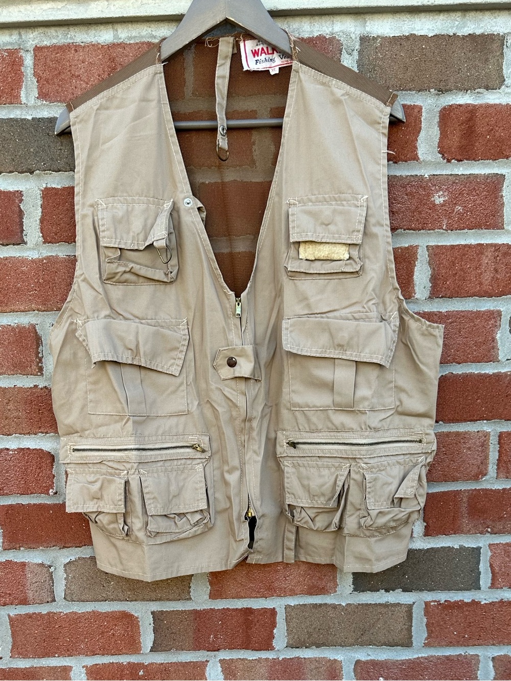 Walker Vintage Men’s Fishing Utility Vest in Khaki Size XL